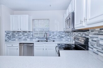 9047 Gervais Cir in Naples, FL - Building Photo - Building Photo