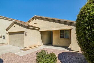 3710 W Dunbar Dr in Phoenix, AZ - Foto de edificio - Building Photo