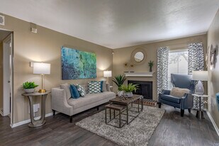 Summerwood Cove in Dallas, TX - Building Photo