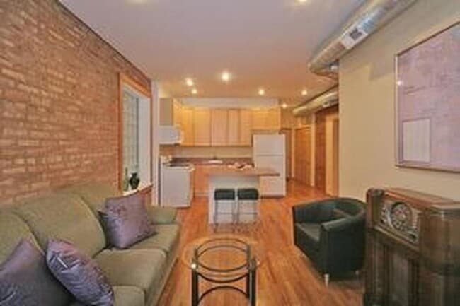 property at 914 N Broadway