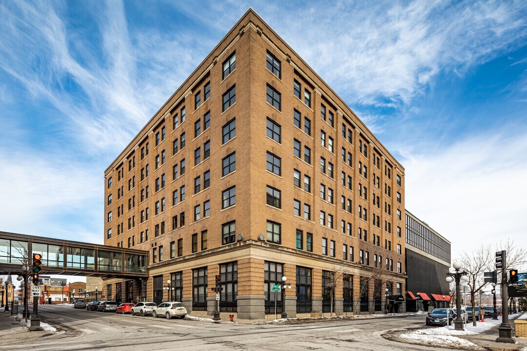 River Park Lofts in St. Paul, MN - Foto de edificio