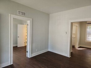 2944 NW 13th St in Oklahoma City, OK - Building Photo - Building Photo