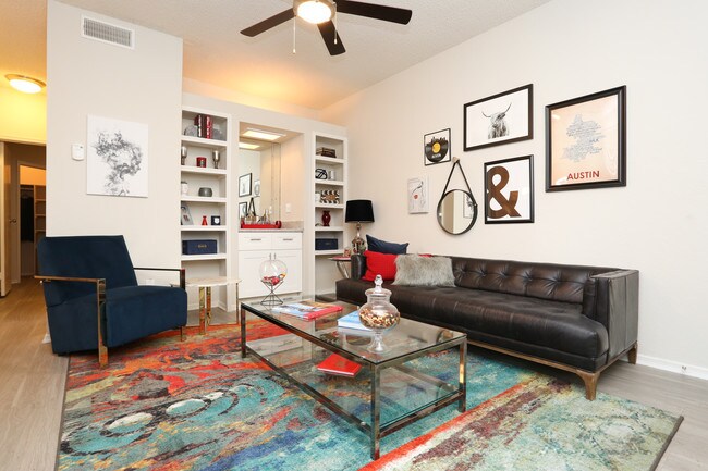 Melrose Trail Apartments in Austin, TX - Building Photo - Interior Photo