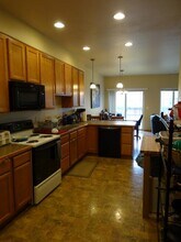 8925 Lakehurst Dr in Anchorage, AK - Building Photo - Building Photo