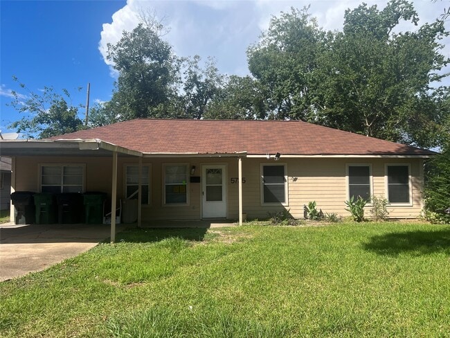 property at 5735 Kenilwood Dr