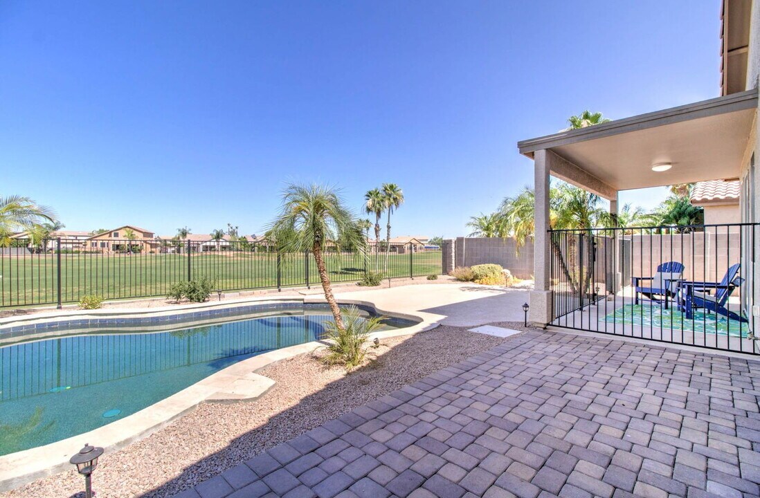 1000 S Roanoke St in Gilbert, AZ - Building Photo