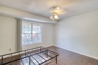 3641 W Northgate Dr, Unit 208 in Irving, TX - Building Photo - Building Photo