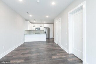 45 W Haines St, Unit 307 in Philadelphia, PA - Building Photo - Building Photo