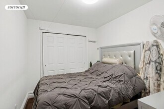 140 W 75th St in New York, NY - Building Photo - Building Photo