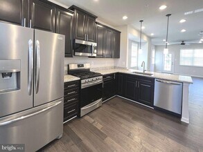 7801 Rosella Ln in Jessup, MD - Foto de edificio - Building Photo