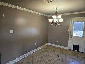 20 Woodchase Ct in Violet, LA - Foto de edificio - Building Photo