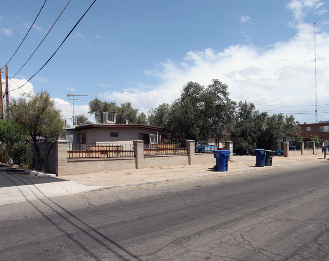 2614 N Los Altos Ave in Tucson, AZ - Foto de edificio - Building Photo