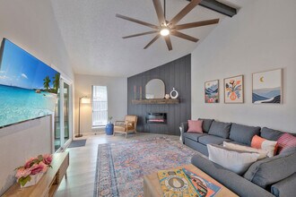 11906 Blueridge Mountains Dr in Corpus Christi, TX - Building Photo - Building Photo