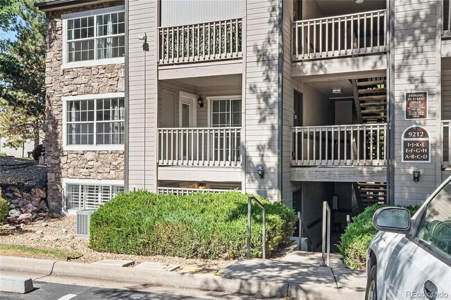 9212 E Arbor Cir in Englewood, CO - Building Photo - Building Photo