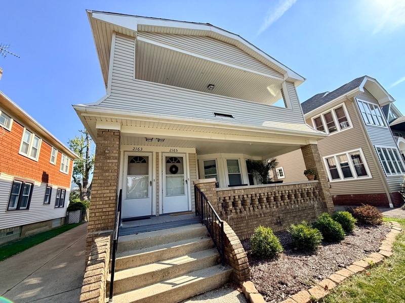 2163 Chesterland Ave in Lakewood, OH - Foto de edificio