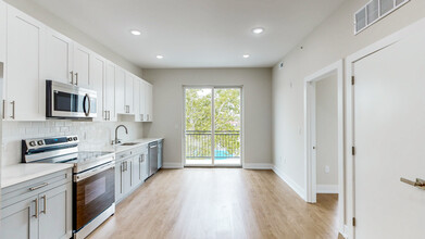 723-729 N 35th St in Philadelphia, PA - Building Photo - Interior Photo