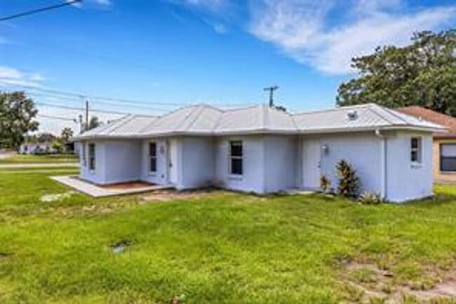 3100 W Reynolds St in Plant City, FL - Building Photo - Building Photo