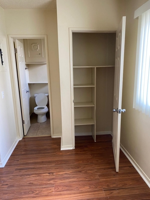 9242 Telegraph Rd in Downey, CA - Building Photo - Building Photo