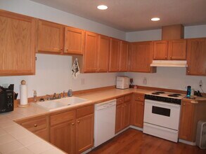 2630 NW Orchard Heights Ave in Albany, OR - Building Photo - Building Photo