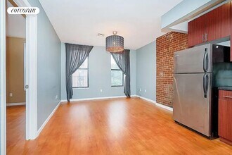 2082 Frederick Douglass Blvd in New York, NY - Building Photo - Building Photo