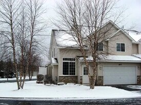 8977 92nd St S in Cottage Grove, MN - Building Photo