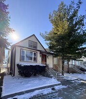 5843 W Warwick Ave in Chicago, IL - Building Photo