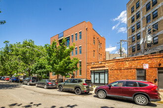 1530 W Haddon Ave in Chicago, IL - Building Photo - Building Photo