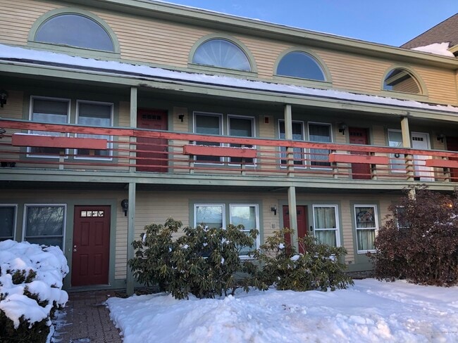 238 Husson Ave, Unit 2L