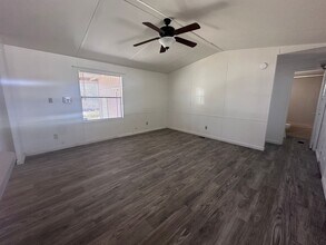 1470 Marina Pkwy Dr in Bullhead City, AZ - Building Photo - Building Photo