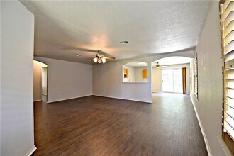 2010 Parksville Way in Cedar Park, TX - Building Photo - Building Photo