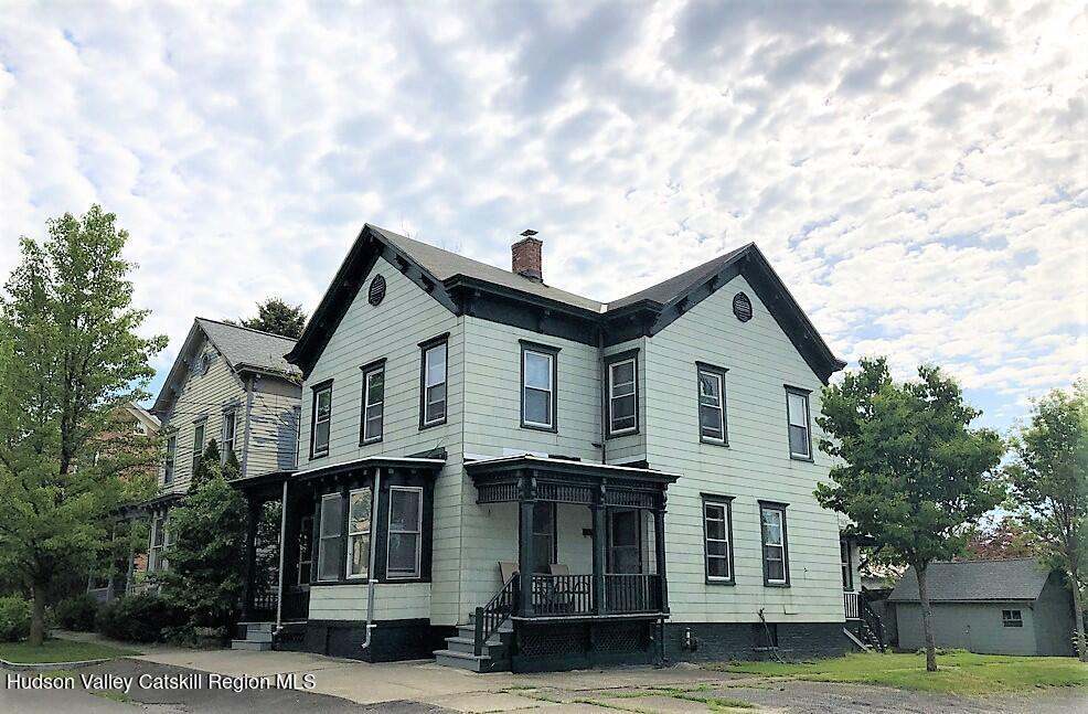 9 N Franklin St in Athens, NY - Building Photo
