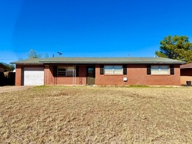 3310 W Louisiana Ave in Midland, TX - Building Photo