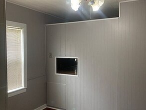 960 Sarver St in Vidor, TX - Foto de edificio - Building Photo