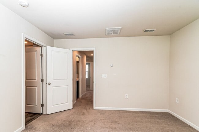 1106 Pale Moss Dr in Durham, NC - Building Photo - Building Photo