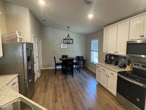 4670 Integrity Ct in Milton, FL - Foto de edificio - Building Photo