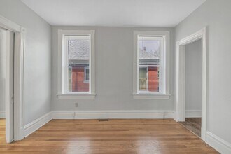 4925 Magnolia Ave in St. Louis, MO - Building Photo - Building Photo