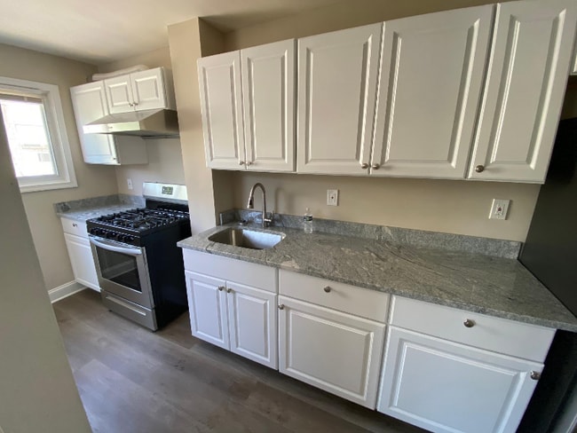 550 Littlecroft Rd in Upper Darby, PA - Building Photo - Building Photo