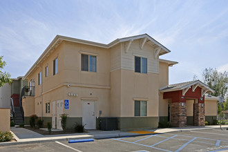 Villa Siena in Porterville, CA - Building Photo - Building Photo