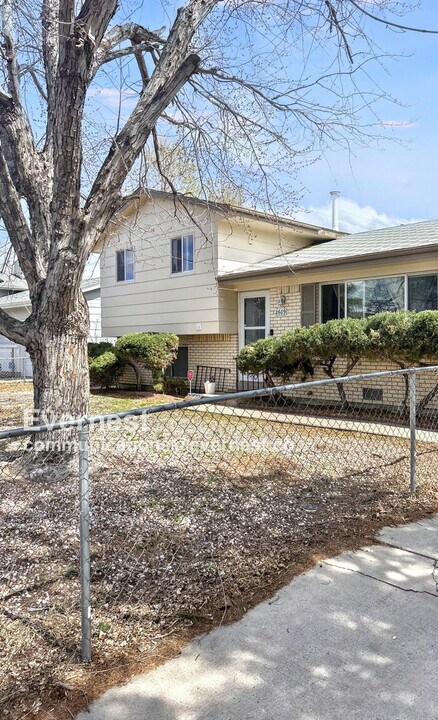 2609 Granada Dr in Colorado Springs, CO - Building Photo