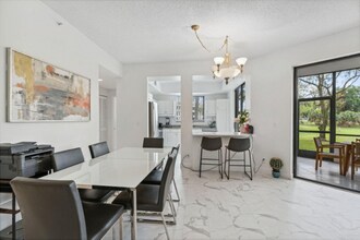 7546 La Paz Blvd in Boca Raton, FL - Foto de edificio - Building Photo