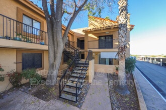 8271 N Oracle Rd in Oro Valley, AZ - Building Photo - Building Photo