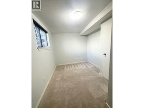 7489 Magnolia Terrace in Burnaby, BC - Building Photo - Building Photo