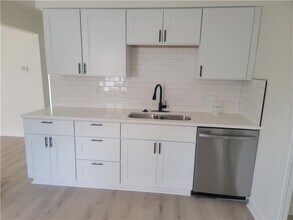 2404 Bancroft St in Columbus, OH - Building Photo - Building Photo