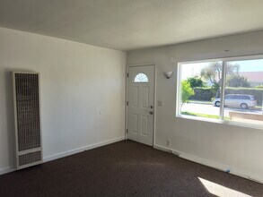 1457 W 219th St, Unit 1457-1/2 in Torrance, CA - Foto de edificio - Building Photo