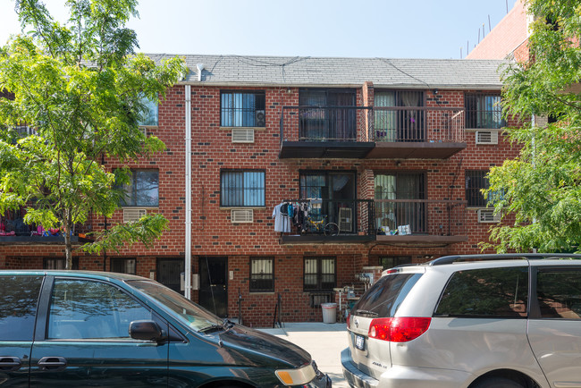 13251 Pople Ave in Flushing, NY - Building Photo - Building Photo