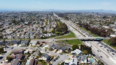 1904 Stewart St in Oceanside, CA - Foto de edificio - Building Photo