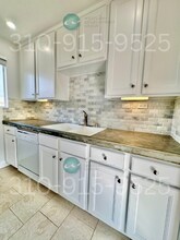 3166 S Barrington Ave in Los Angeles, CA - Building Photo - Building Photo