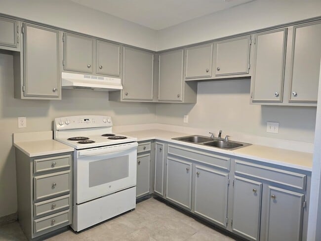 304 Maguey Dr in Laredo, TX - Foto de edificio - Building Photo