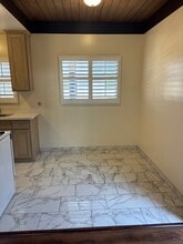 16413 S Dalton Ave, Unit C in Gardena, CA - Foto de edificio - Building Photo