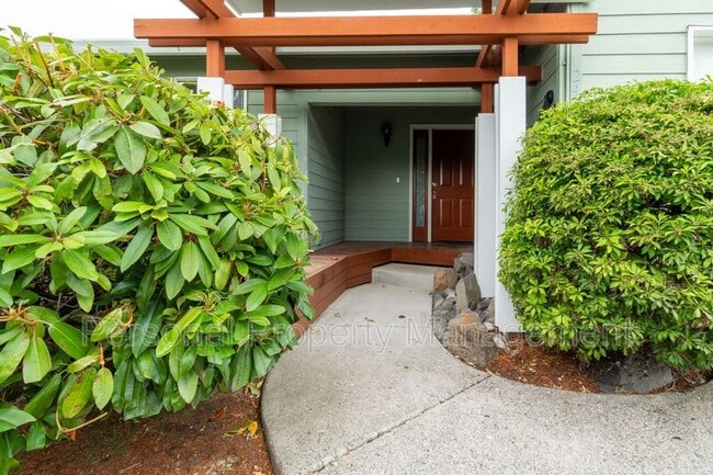 2443 NW Norwood St in Camas, WA - Building Photo - Building Photo